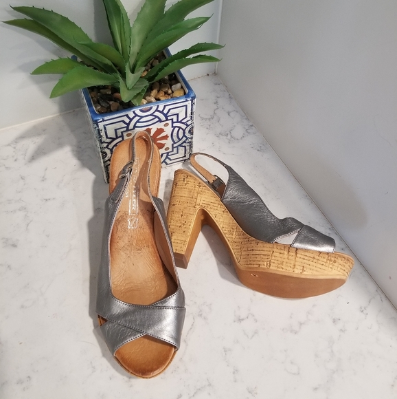 👡 DAVID TYLER SILVER LEATHER PLATFORM SANDALS - Picture 1 of 7